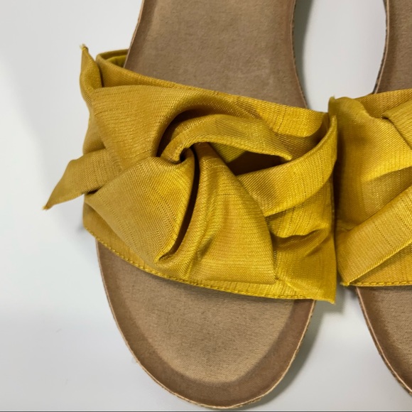 Fergalicious Moshi Sunflower Sandals Yellow Knotted Upper Cushion Insole Sz 8M - Picture 11 of 16